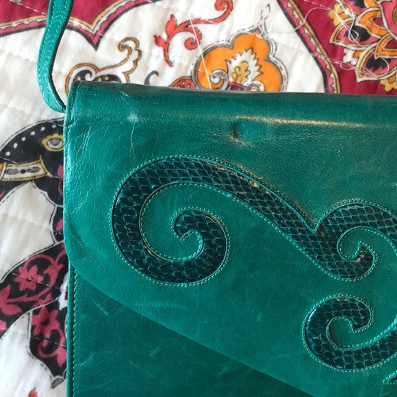 Vintage Nina Clutch - Picture 7 of 8